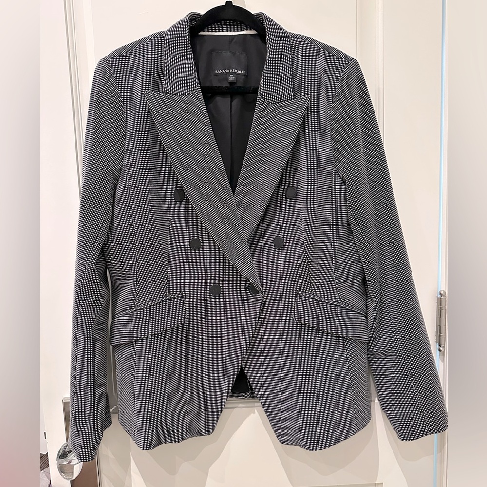 Banana Republic Black and White Double-breasted Blazer with Peaked Lapels NWOT